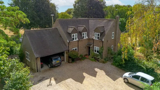 High Road, Brightwell-cum-Sotwell, OX10, photo 2