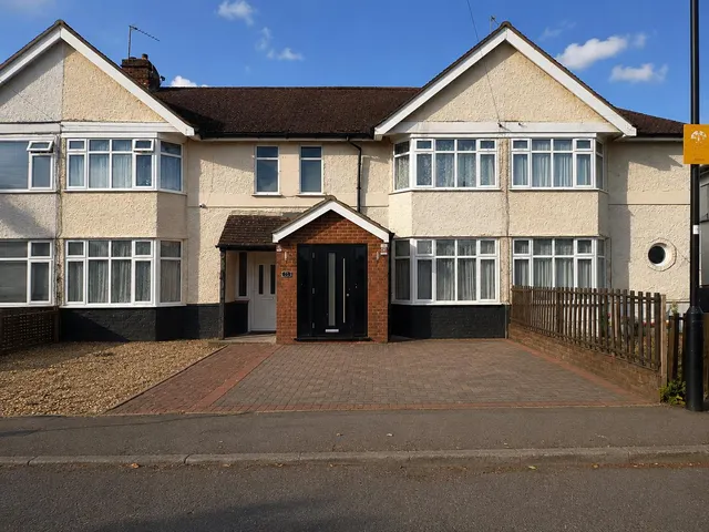 Denison Road, Feltham, TW13, photo 1