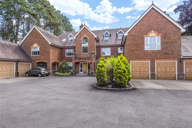 Lady Margaret Road, Sunningdale, SL5, photo 1