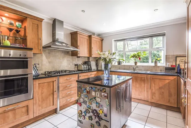 Lady Margaret Road, Sunningdale, SL5, photo 2