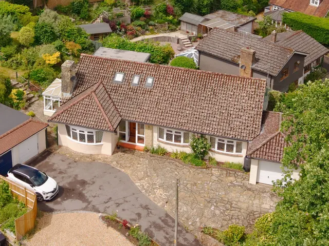 West Chiltington, RH20 2PU, photo 1