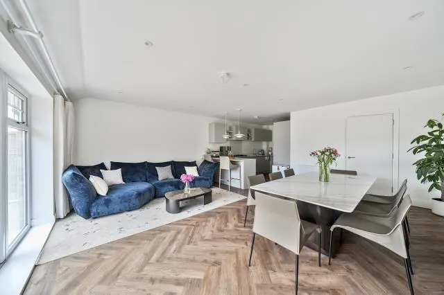 Pyestock Way, Fleet, GU51, photo 2