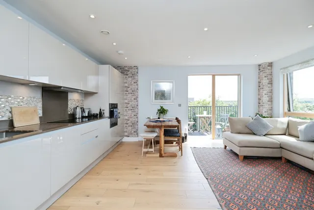 Riverwell Close, Watford, photo 1