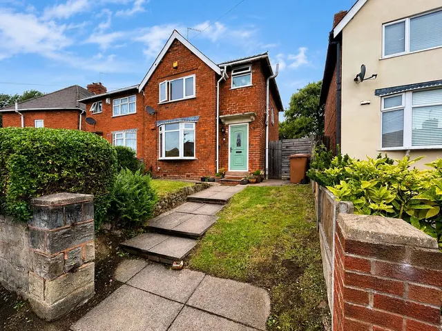 Nursery Road, Walsall, WS3, photo 1