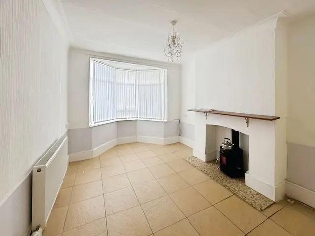 Photo 3 — Queen Victoria Road, Blackpool, Lancashire, FY1