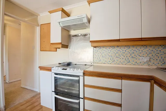 Clear Crescent, Melbourn, SG8, photo 2