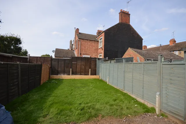 Ealing Terrace, Rushden, NN10, photo 2