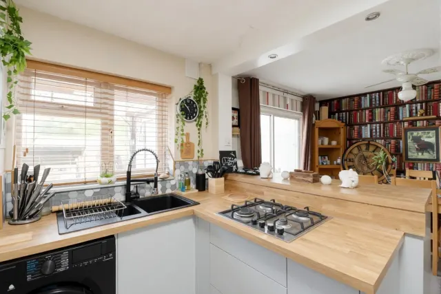 Brindley Avenue, Winsford, photo 2