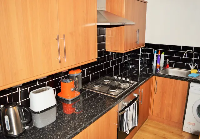 Station Road, E7, photo 3