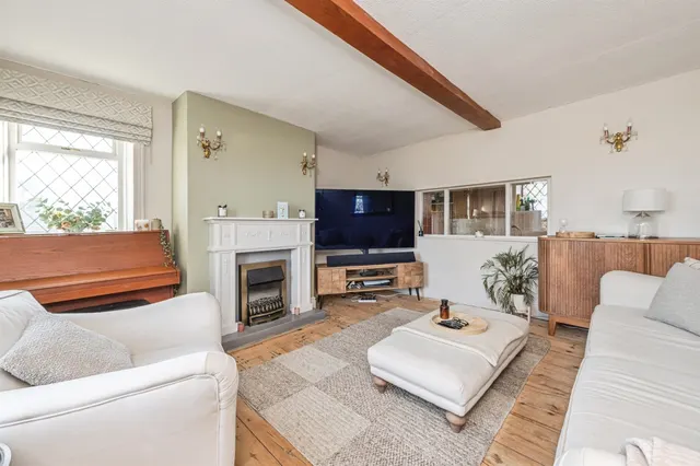 Photo 3 — 11a Combs Road, Dewsbury