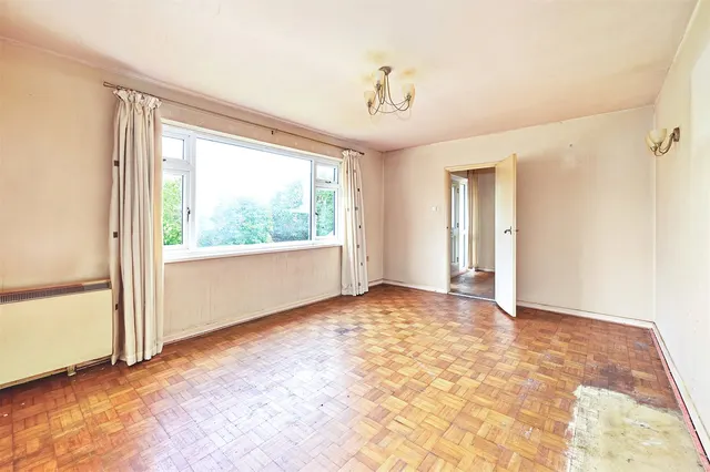 Pondtail Road, Fleet, GU51, photo 2