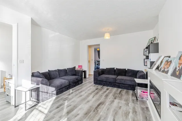 Newton Drive, Cherry Willingham, LN3, photo 3