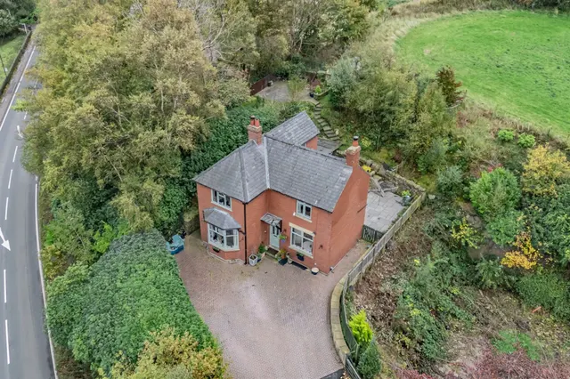 New Mills Road, High Peak, photo 1