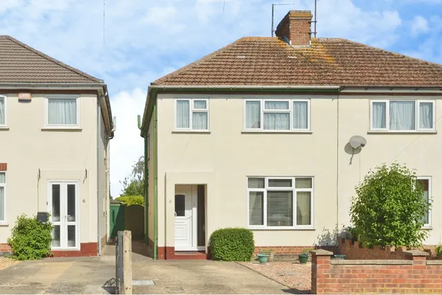 Gloucester Road, Wolverton, Milton Keynes, Buckinghamshire, MK12, photo 1