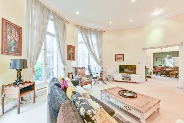 Photo 2 — Flat 3, 21 Hyde Park Square, London