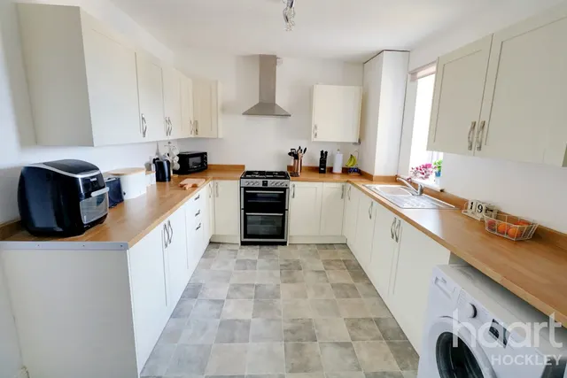 Ashingdon Road, Rochford, SS4, photo 2