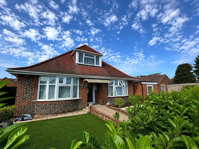 Upper Brighton Road, Sompting, BN15, photo 1