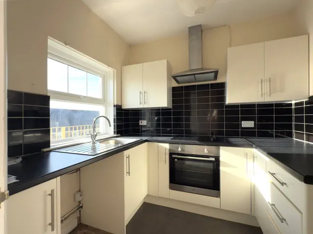 Picton Terrace, Narberth, SA67, photo 3