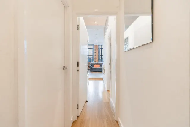 Photo 2 — Amazon Lofts, 9 Tenby Street