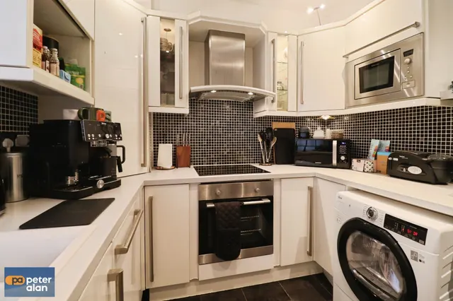 Westgate Street, Cardiff, CF10, photo 2