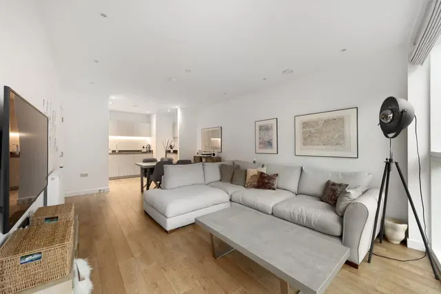 Harrison Walk, London, SE10, photo 1