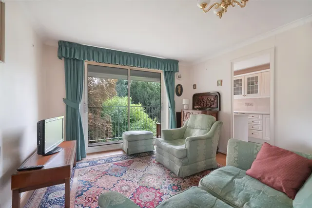 Somers Close, Reigate, RH2, photo 1