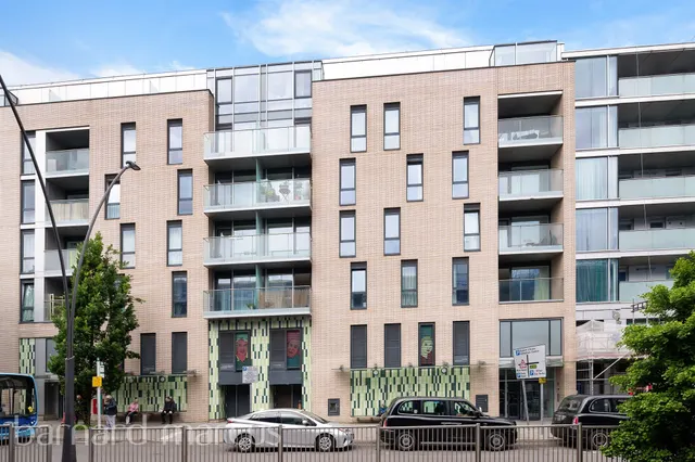 Station Approach, Epsom, KT19, photo 1