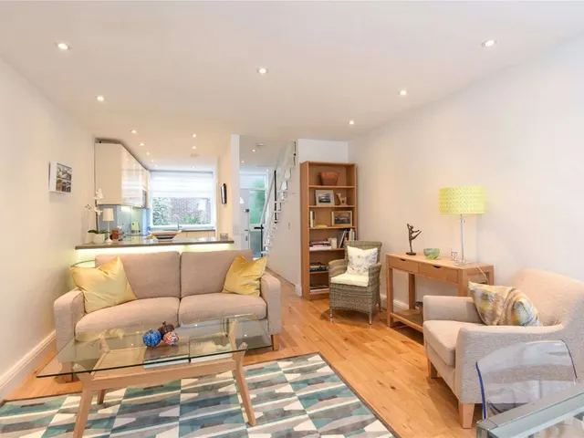 Winchelsea Close, Putney, SW15, photo 1