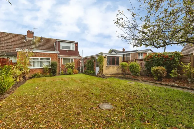 Photo 3 — Birchfield Drive, Eaglescliffe, Stockton-on-Tees, TS16