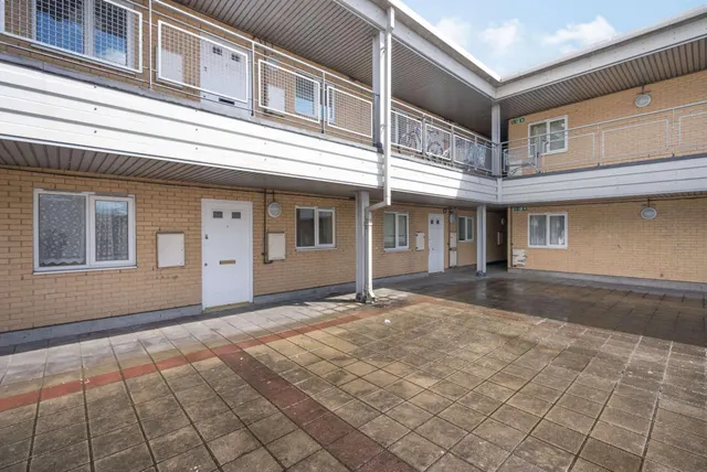 Pier Road, Erith, DA8, photo 1