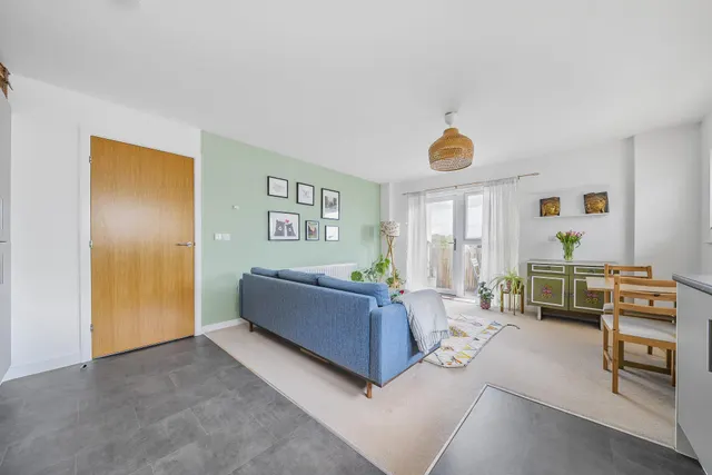 Sovereign Way, Tonbridge, TN9, photo 1