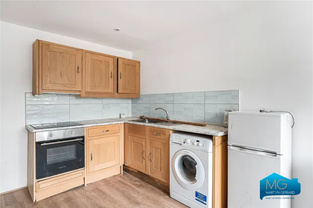 Mahon Close, Enfield, EN1, photo 3