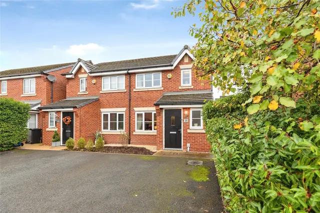 Hardys Drive, Radcliffe, M26, photo 1