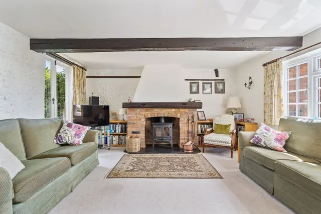 Photo 3 — Hill Farm Road, Marlow SL7 3LX