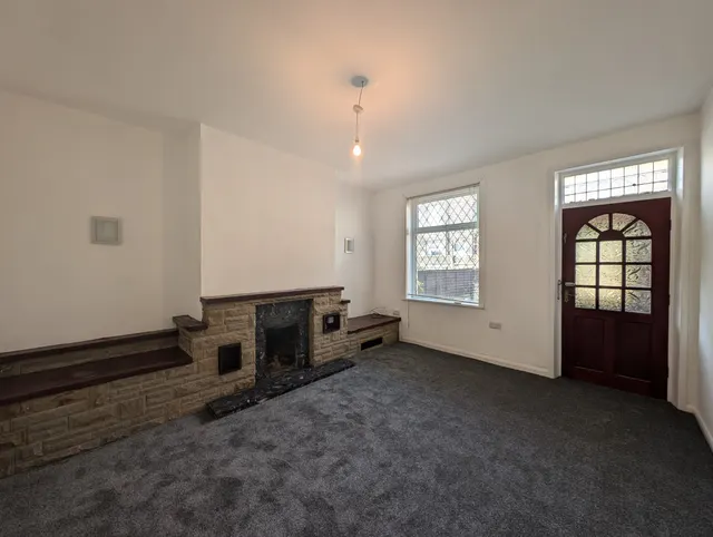 Highfield Terrace, Cleckheaton, BD19, photo 2