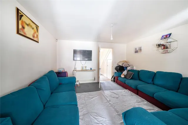 Telford Drive, Slough, SL1, photo 3