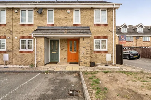 Telford Drive, Slough, SL1, photo 1