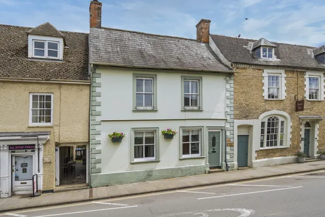 High Street, Cricklade, SN6, photo 1