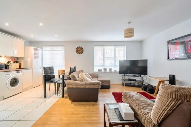 Tadros Court, High Wycombe, HP13, photo 2