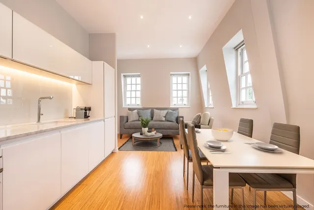 Wingate Square, SW4, photo 1