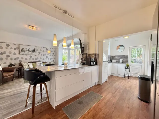 Woodbridge Avenue, Audenshaw, M34, photo 3