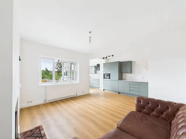 Teewell Avenue, Staple Hill, BS16, photo 2
