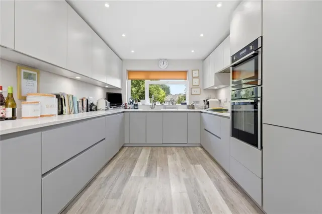House Under Offer with 3 bedrooms in Saffron Walden, CB11, photo 2