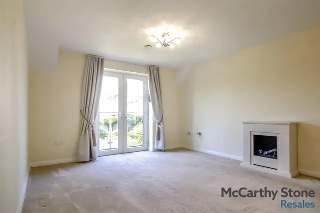 Bangor Road, Benllech, LL74, photo 2