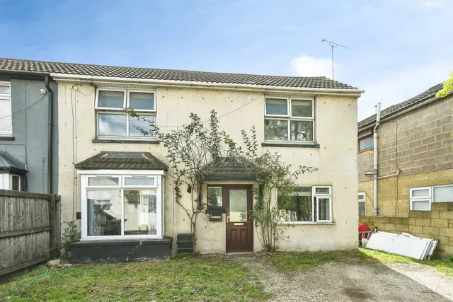 Bridge End Road, SWINDON, photo 1