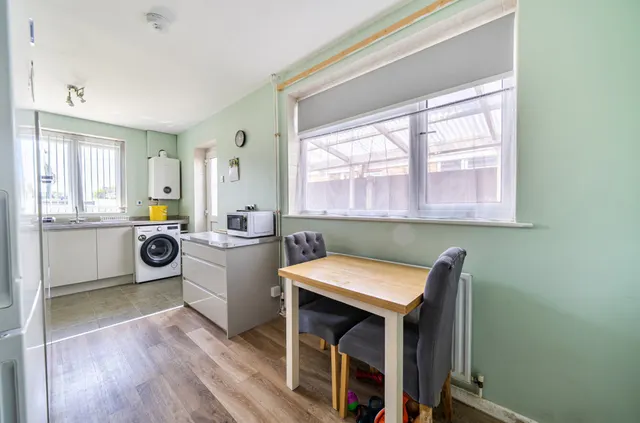 Photo 2 — Norton Crescent, Towcester, Northamptonshire, NN12 6DW