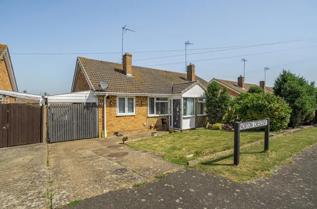 Norton Crescent, Towcester, Northamptonshire, NN12 6DW, photo 1