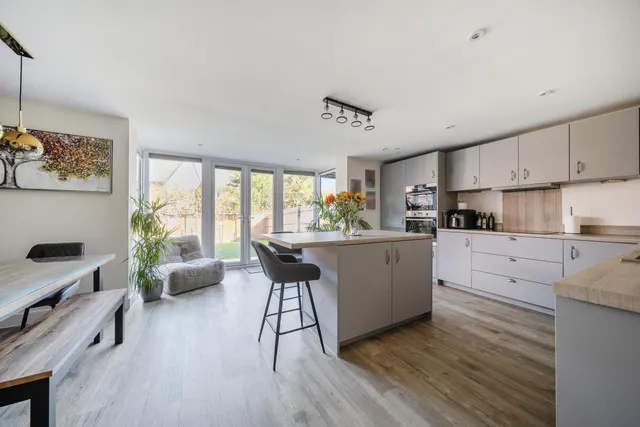 Stirling Drive, Biddenham, photo 3
