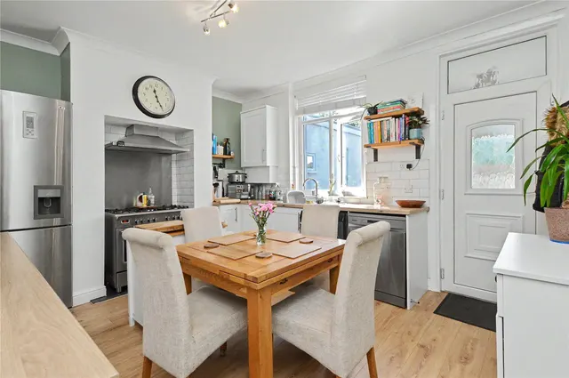 Wood Lane, Rothwell, LS26, photo 3