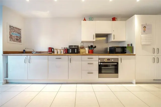 Arla Place, Ruislip, HA4, photo 2